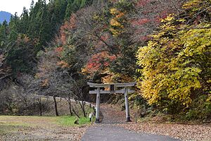 川浦谷上流部にある山の神神社の紅葉