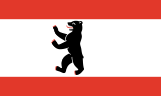 ファイル:Flag of Berlin.png
