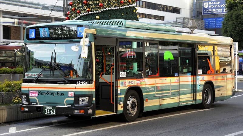 ファイル:西武バス新型エルガ.jpg