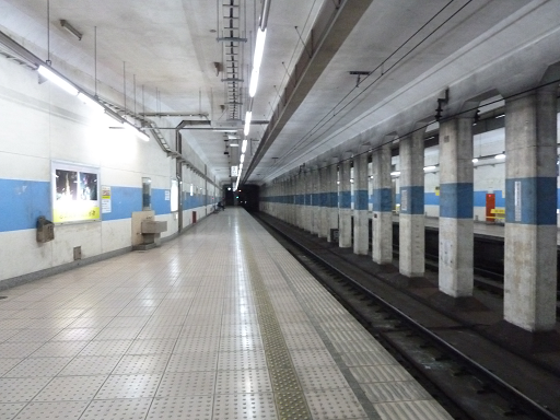 ファイル:Zenkoji-shita Station Platform.png
