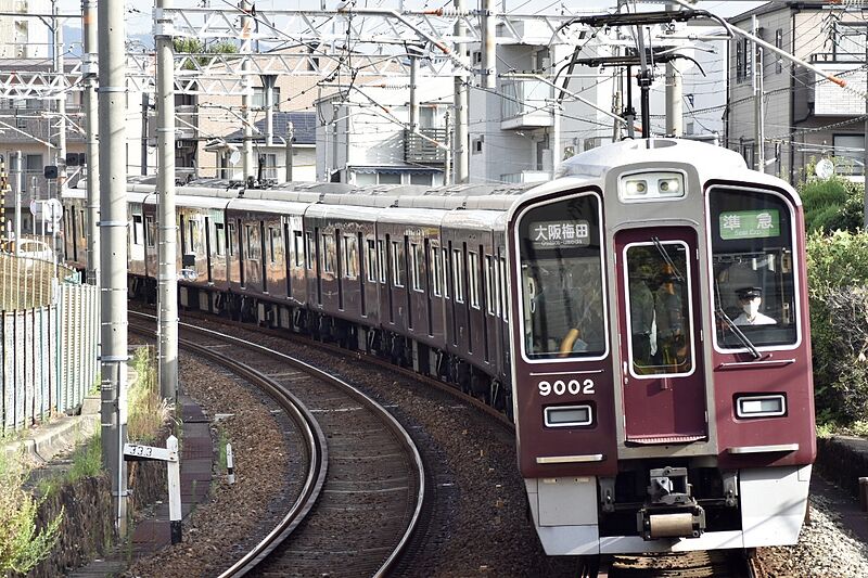 ファイル:阪急9000系.jpg