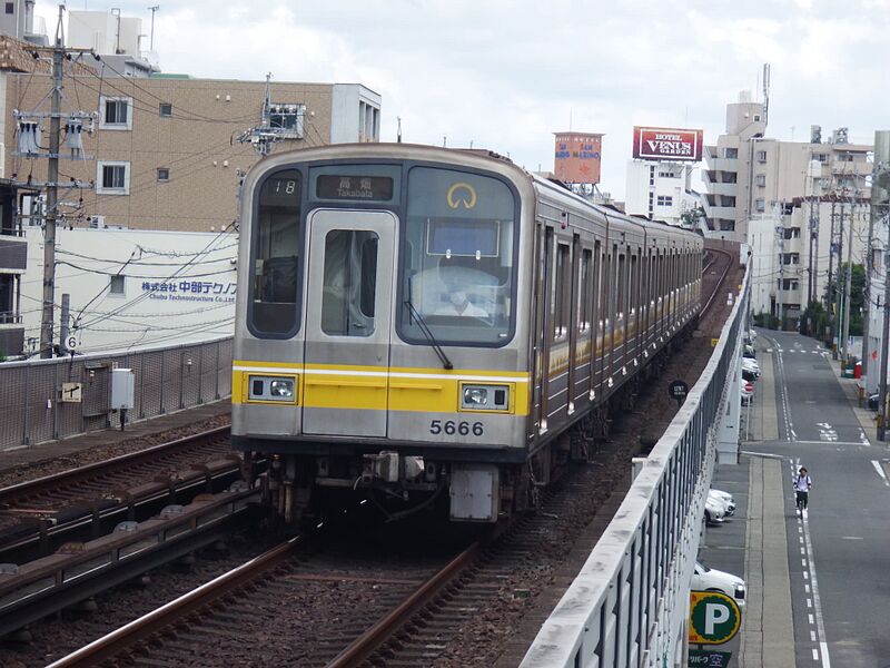 ファイル:Nagoya city subway 5050series 5166.JPG