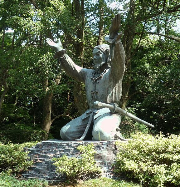 ファイル:Okuninushi Bronze Statue.jpg