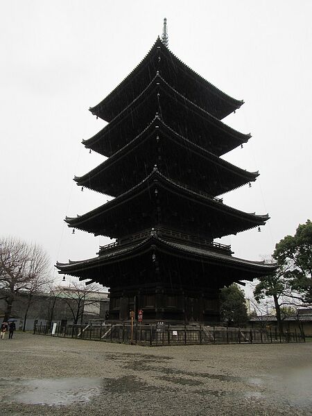 ファイル:To-ji Five-storey Pagoda.jpg
