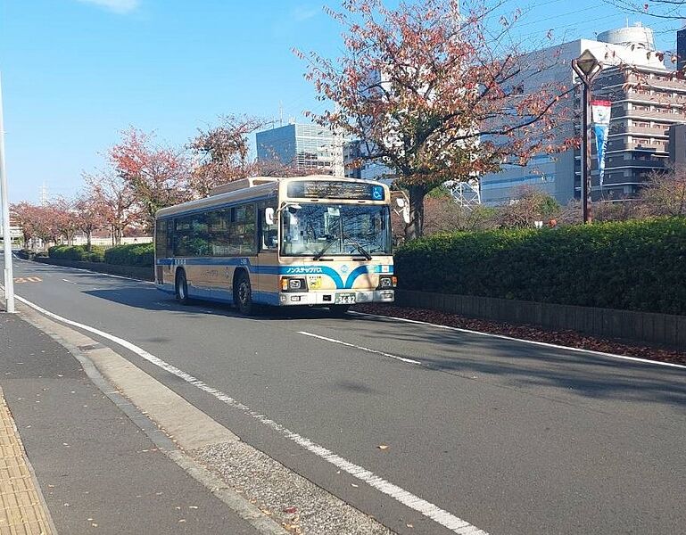 ファイル:Yokohama munipalbus route300.2.jpg